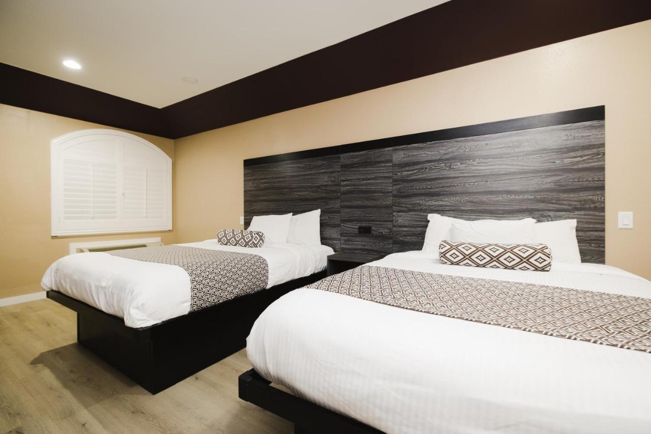 Sapphire Inn & Suites Чаннелвью Экстерьер фото
